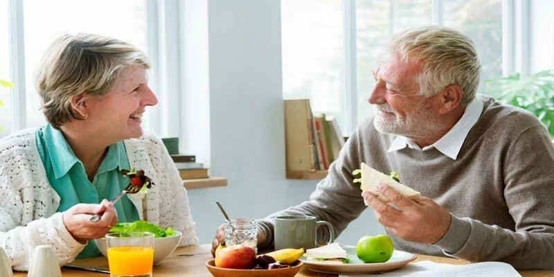 Dinh dưỡng hợp lý giúp người cao tuổi sống khoẻ, tăng sức đề kháng